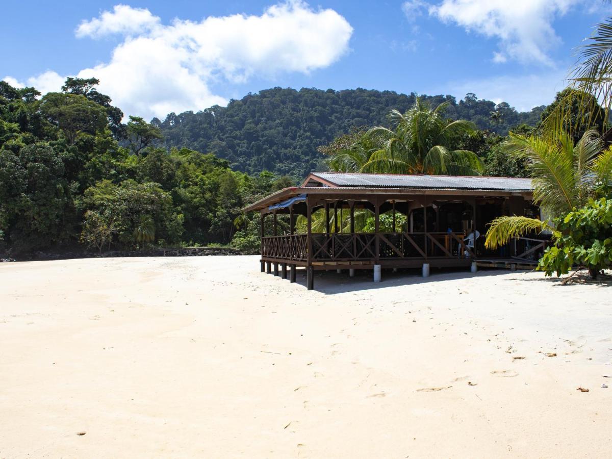 Bushman Tioman Hotel Kampong Juara Kültér fotó