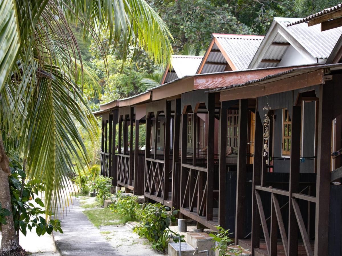 Bushman Tioman Hotel Kampong Juara Kültér fotó