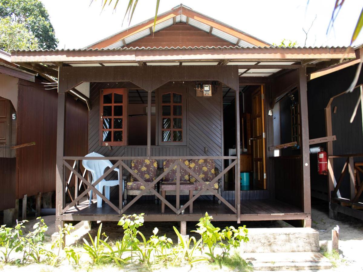 Bushman Tioman Hotel Kampong Juara Kültér fotó