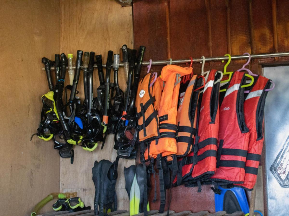 Bushman Tioman Hotel Kampong Juara Kültér fotó